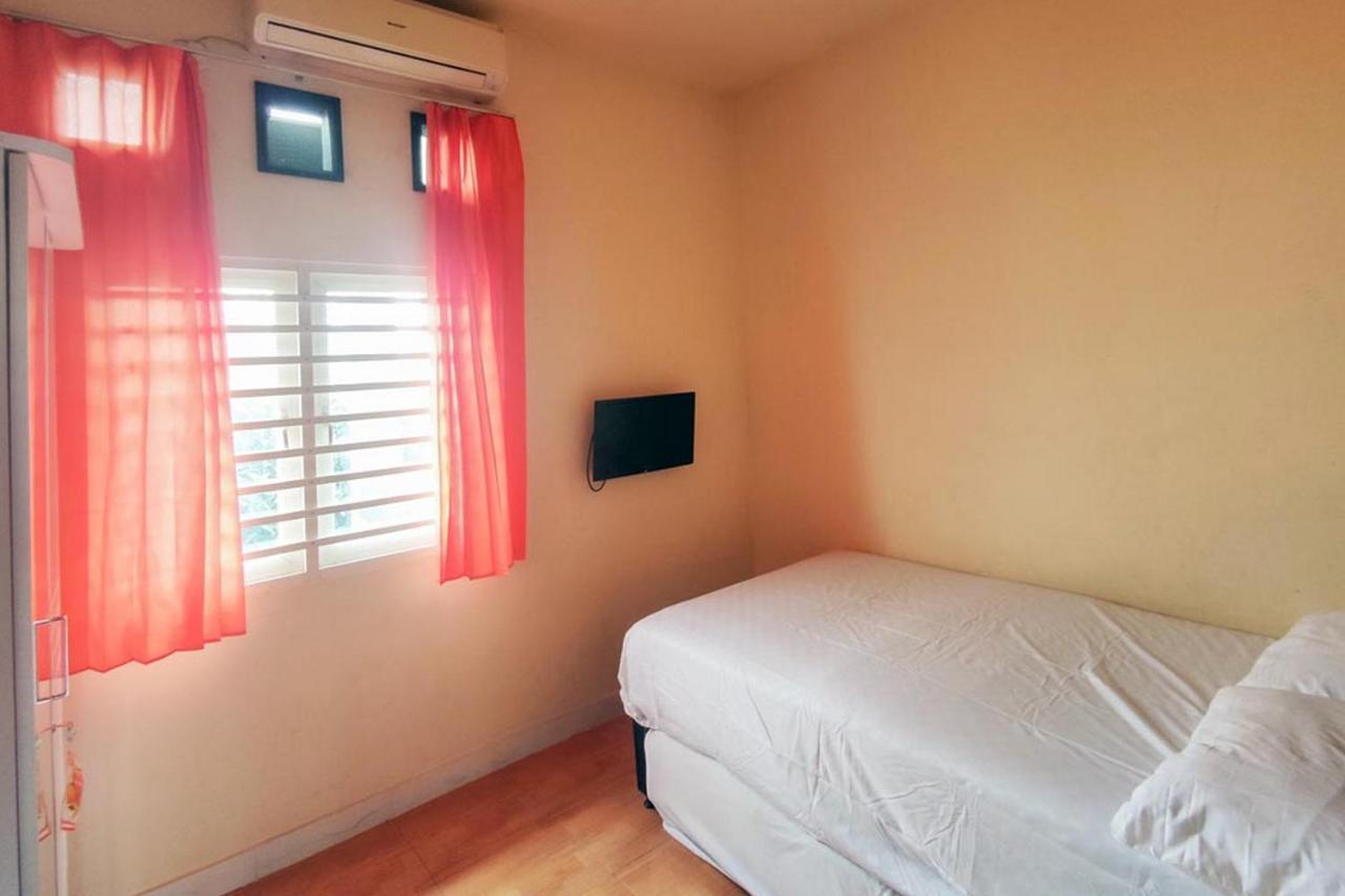 Chandra Graha Guesthouse Palu Kültér fotó