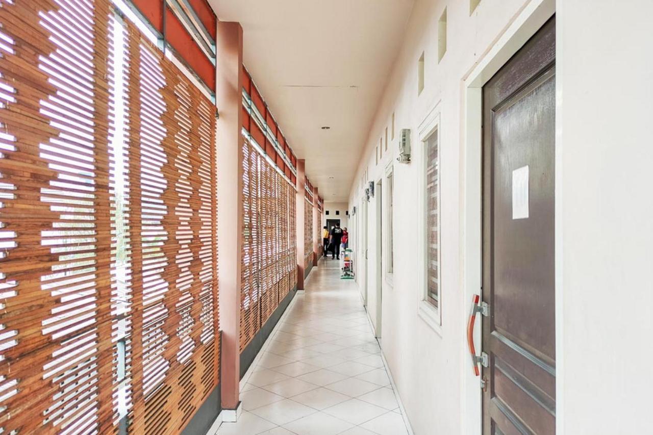 Chandra Graha Guesthouse Palu Kültér fotó
