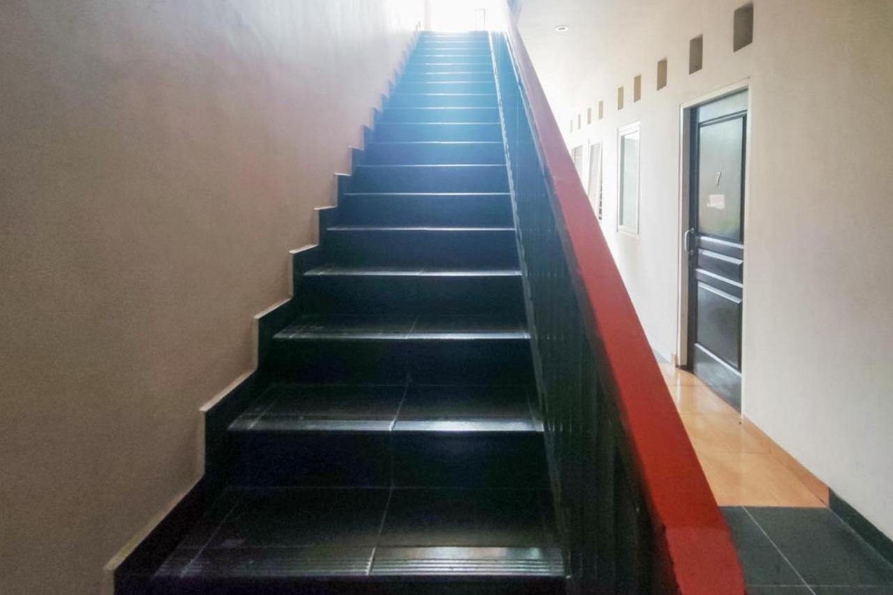 Chandra Graha Guesthouse Palu Kültér fotó