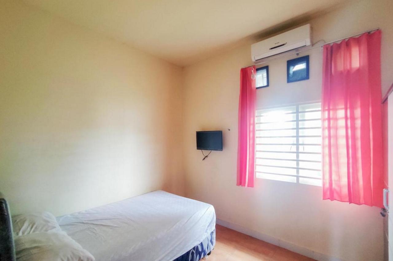 Chandra Graha Guesthouse Palu Kültér fotó
