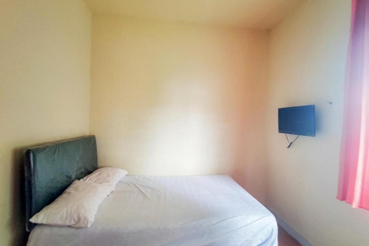 Chandra Graha Guesthouse Palu Kültér fotó