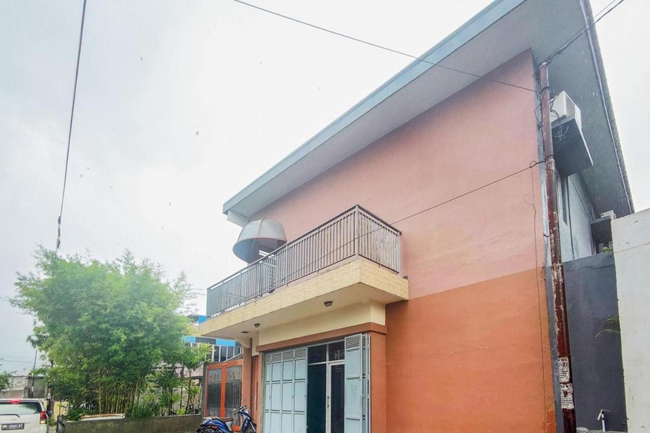 Chandra Graha Guesthouse Palu Kültér fotó