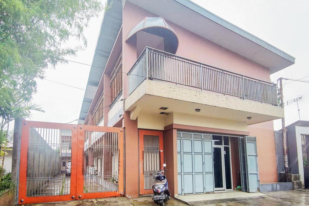 Chandra Graha Guesthouse Palu Kültér fotó